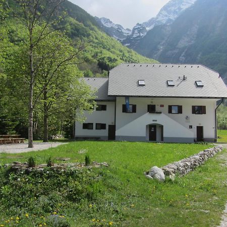 Albergue Pus Bavsica Log pod Mangartom Exterior foto